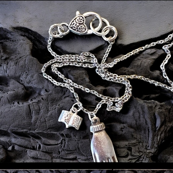 DND Dungeons and Dragons necklace. Hand and Book Charm Necklace Wizard - Picture 8 of 16